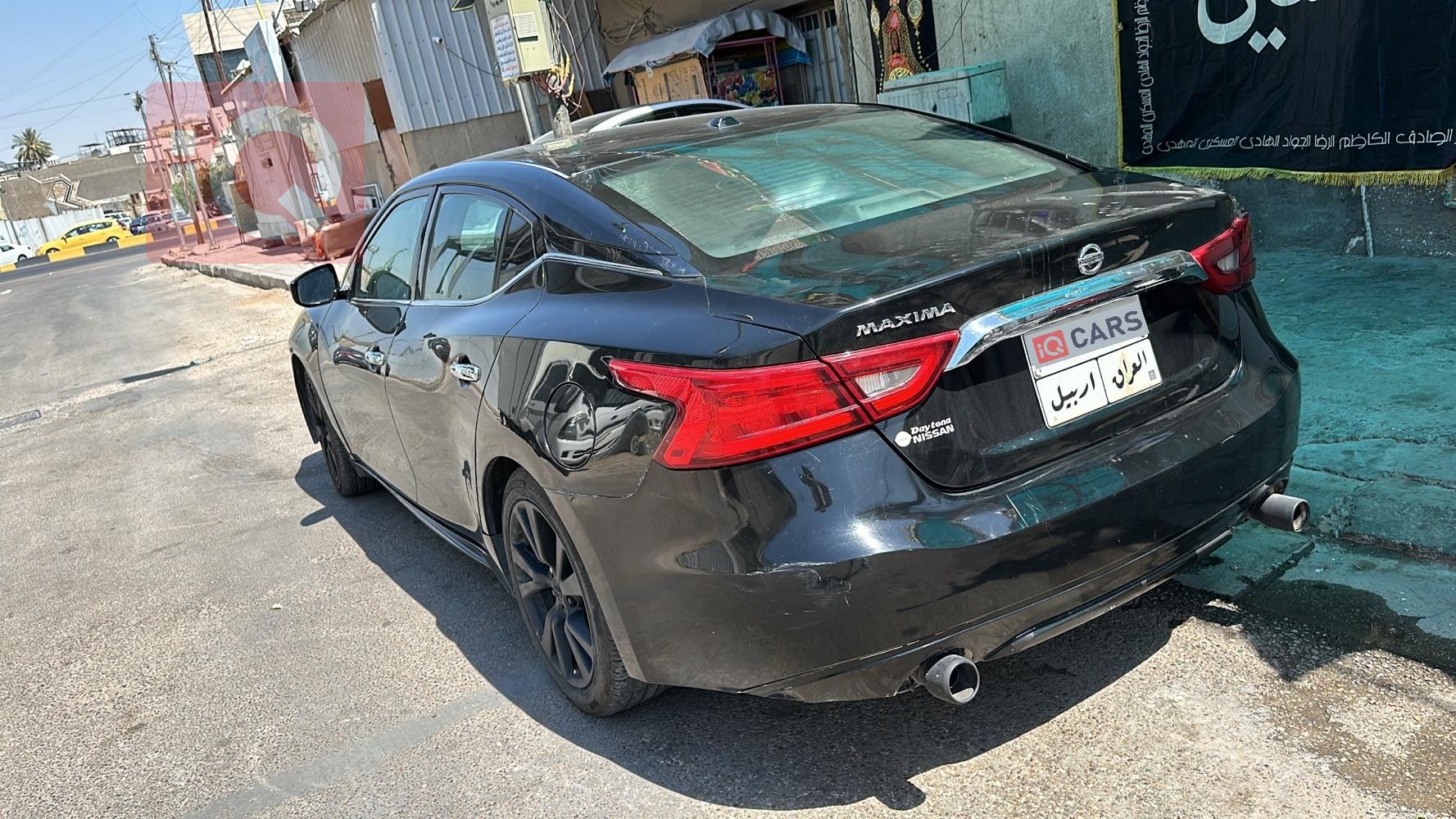 نيسان ماكسيما